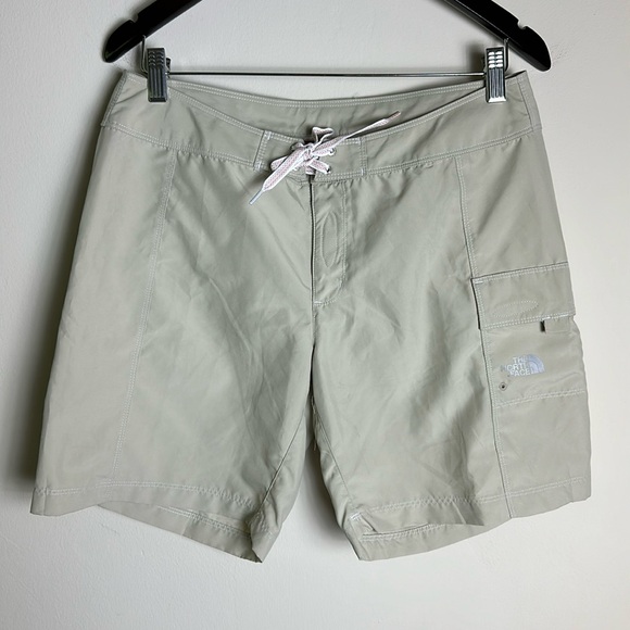 The North‎ Face Women’s Long Hiking Shorts - Picture 1 of 10
